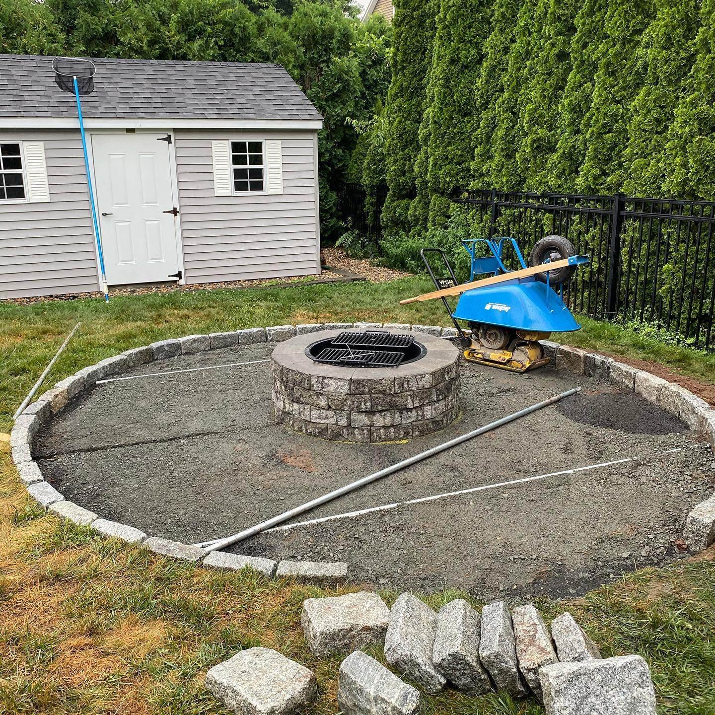 How-to-Build-a-Cheap-Fire-Pit